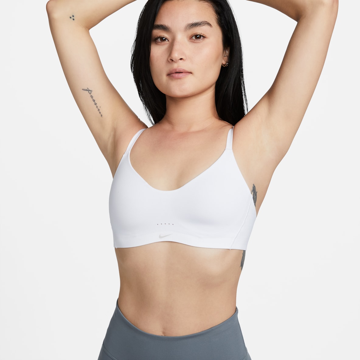 NIKE公式】 レディース ホワイト スポーツブラ【ナイキ公式通販】